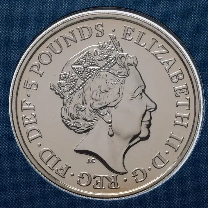 Великобритания 5 фунтов (pounds) 2017  65 лет правления Королевы Елизаветы II, в буклете, реверс