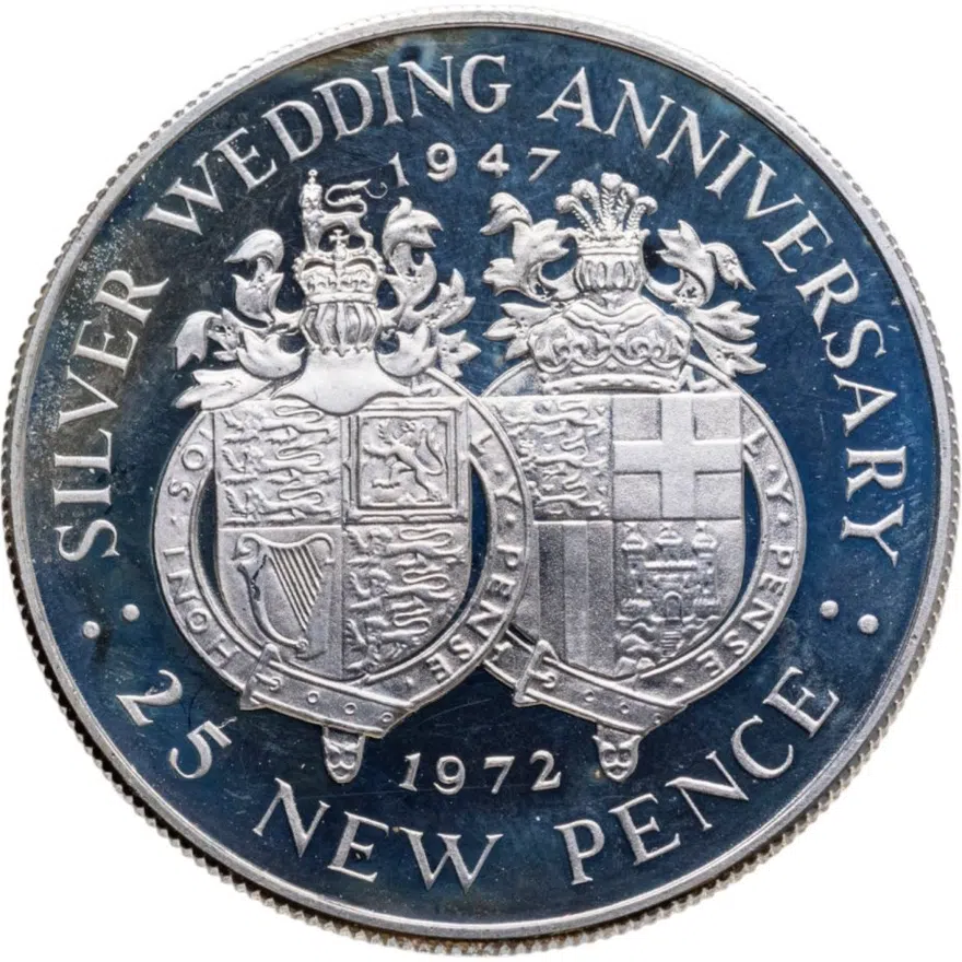 Гибралтар 25 новых пенсов (new pence) 1972  25 лет свадьбе Королевы Елизаветы II и Принца Филиппа, реверс