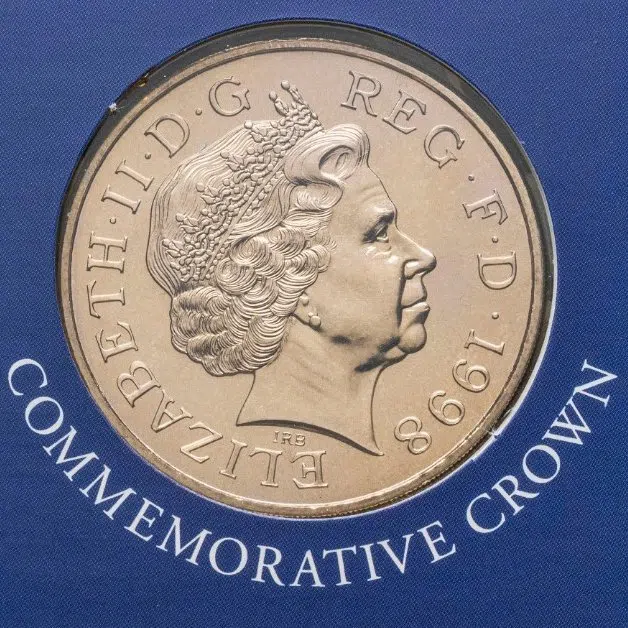 Великобритания 5 фунтов (pounds) 1998  50 лет принцу Чарльзу, в буклете, реверс