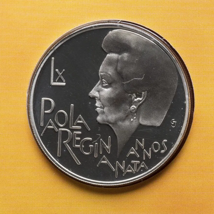 Бельгия 250 франков (francs) 1997  60 лет со дня рождения Королевы Паолы, в буклете, реверс