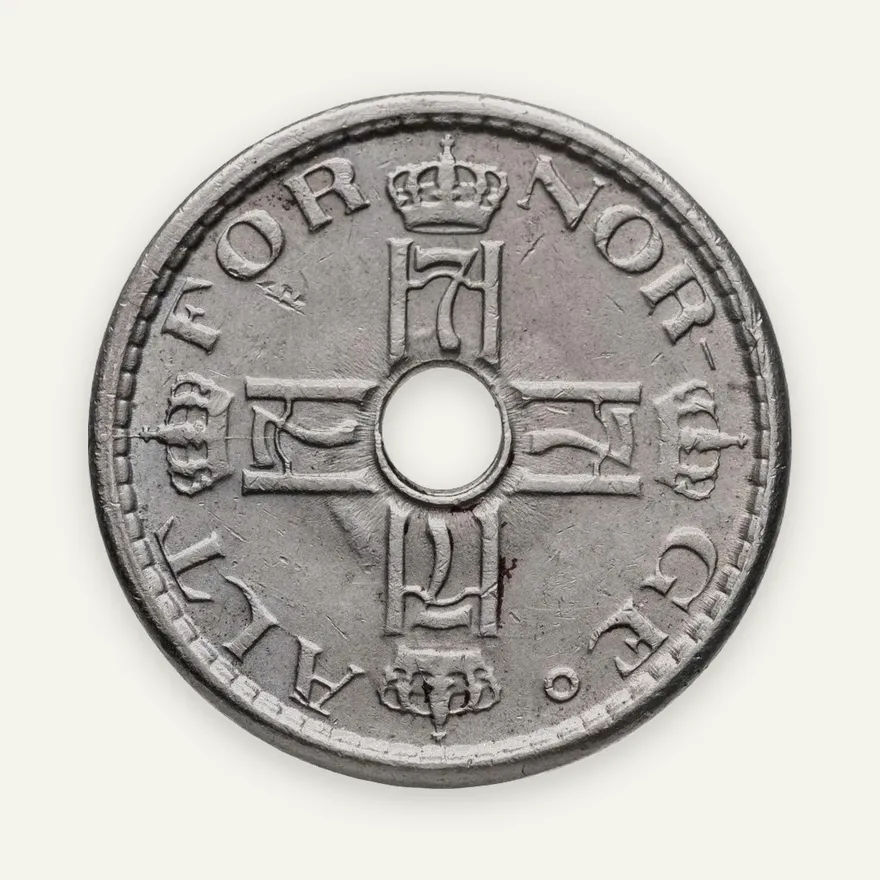 Норвегия 50 эре (ore) 1945  Форма: Круг c отверстием, реверс