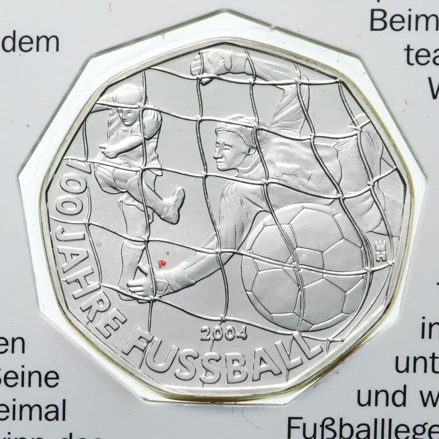 Австрия 5 евро (euro) 2004  100 лет футболу, в буклете, аверс