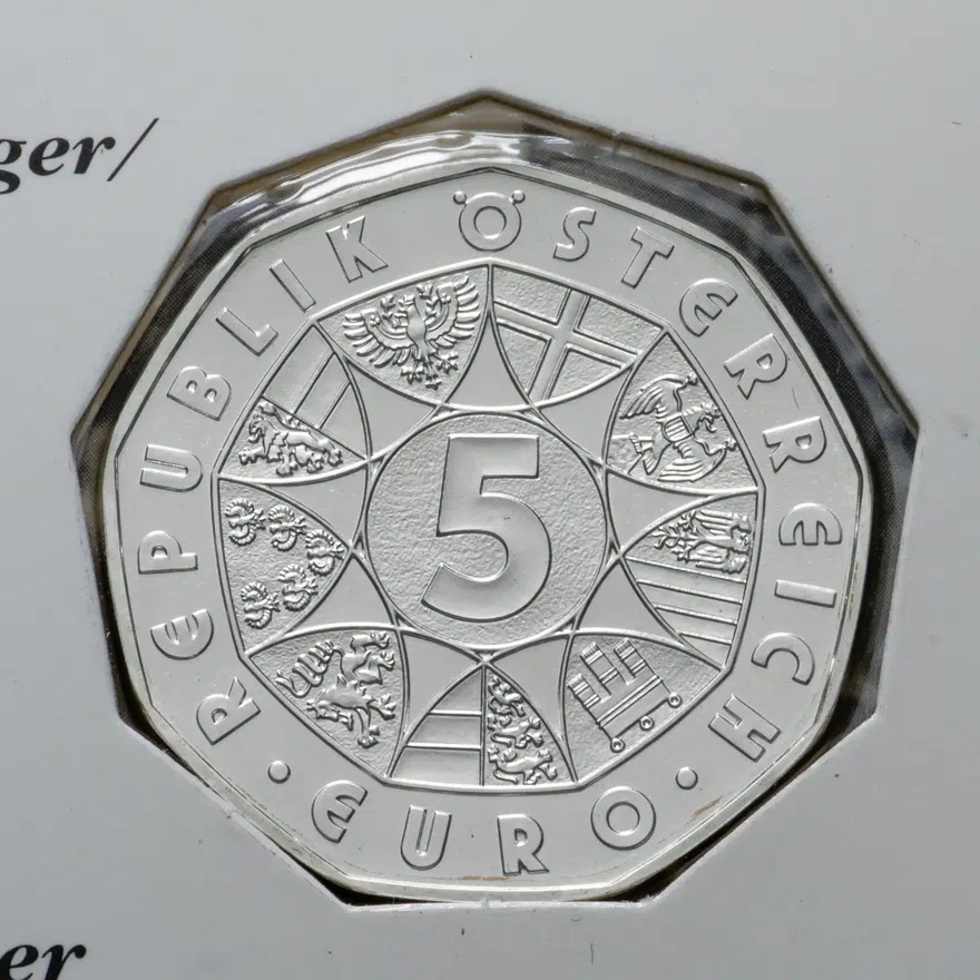 Австрия 5 евро (euro) 2004  100 лет футболу, в буклете, реверс