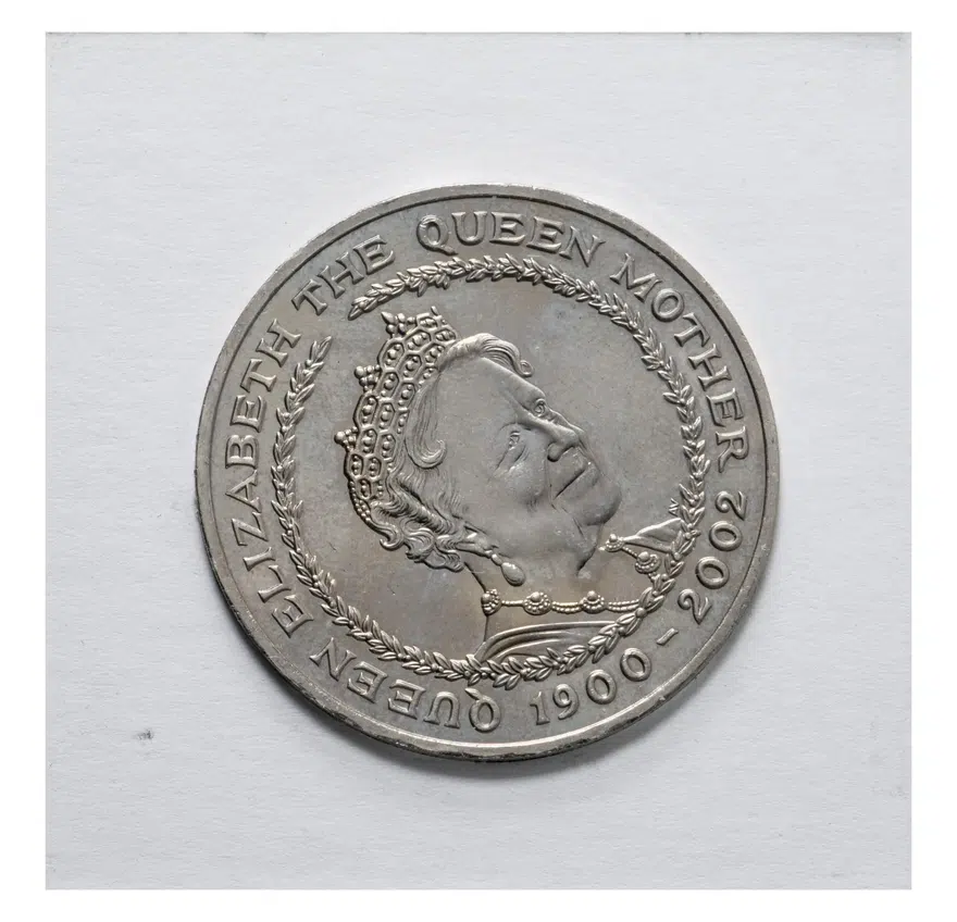 Великобритания 5 фунтов (pounds) 2002  Королева-Мать, реверс
