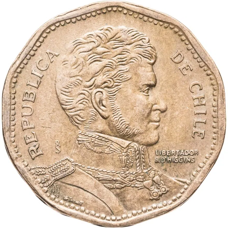 Чили 50 песо (pesos) 2008   Правильная надпись "CHILE", Надпись "R.Thenot", реверс