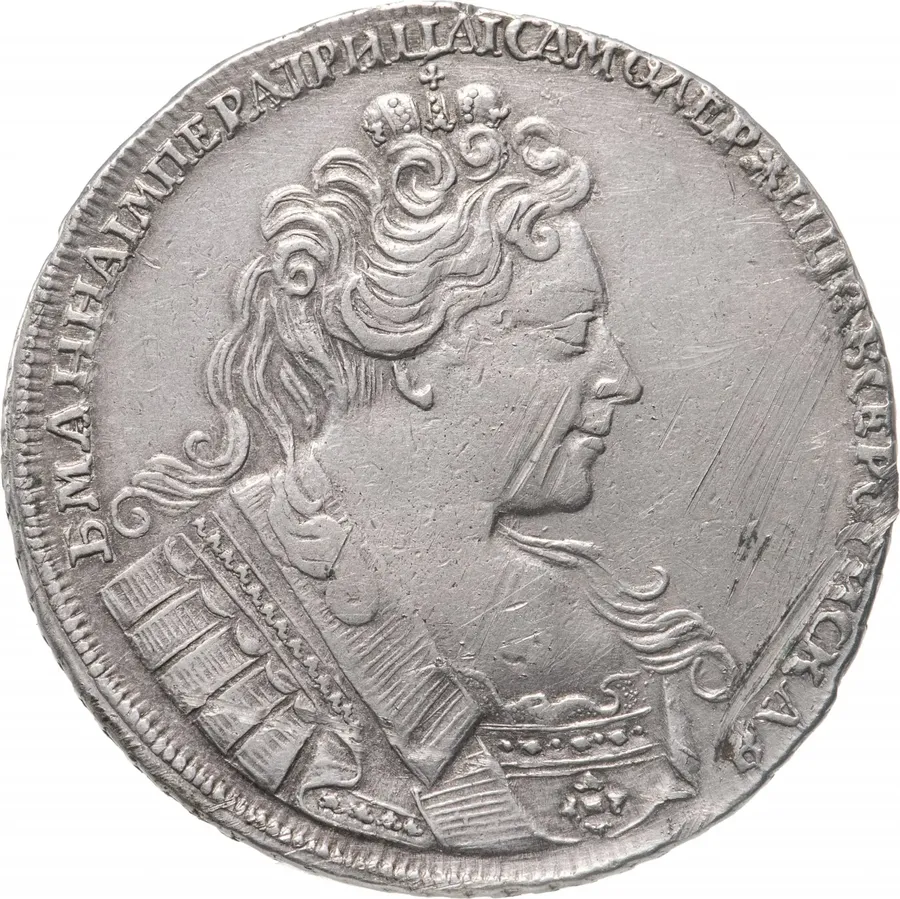 1 рубль 1731    с брошью на груди, крест державы узорчатый